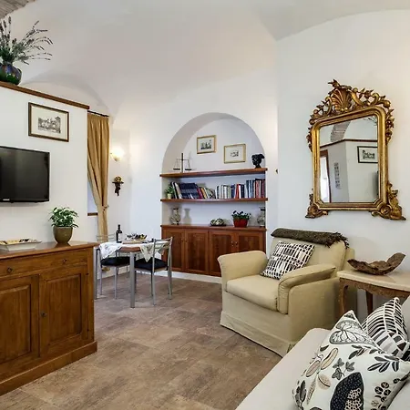 Fuori Le Mura Holiday home *